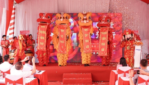 热烈：貁6com·尊龙越南项目开工！